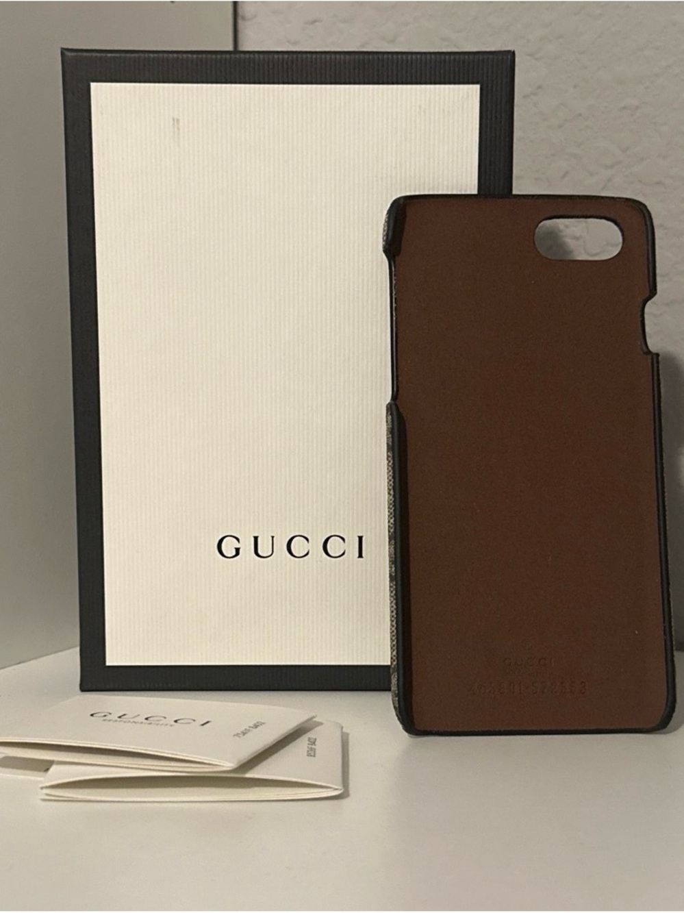 Gucci Brown GG Phone Case with Embroidered Bee and 'Blind for Love' - Picture 2 of 2